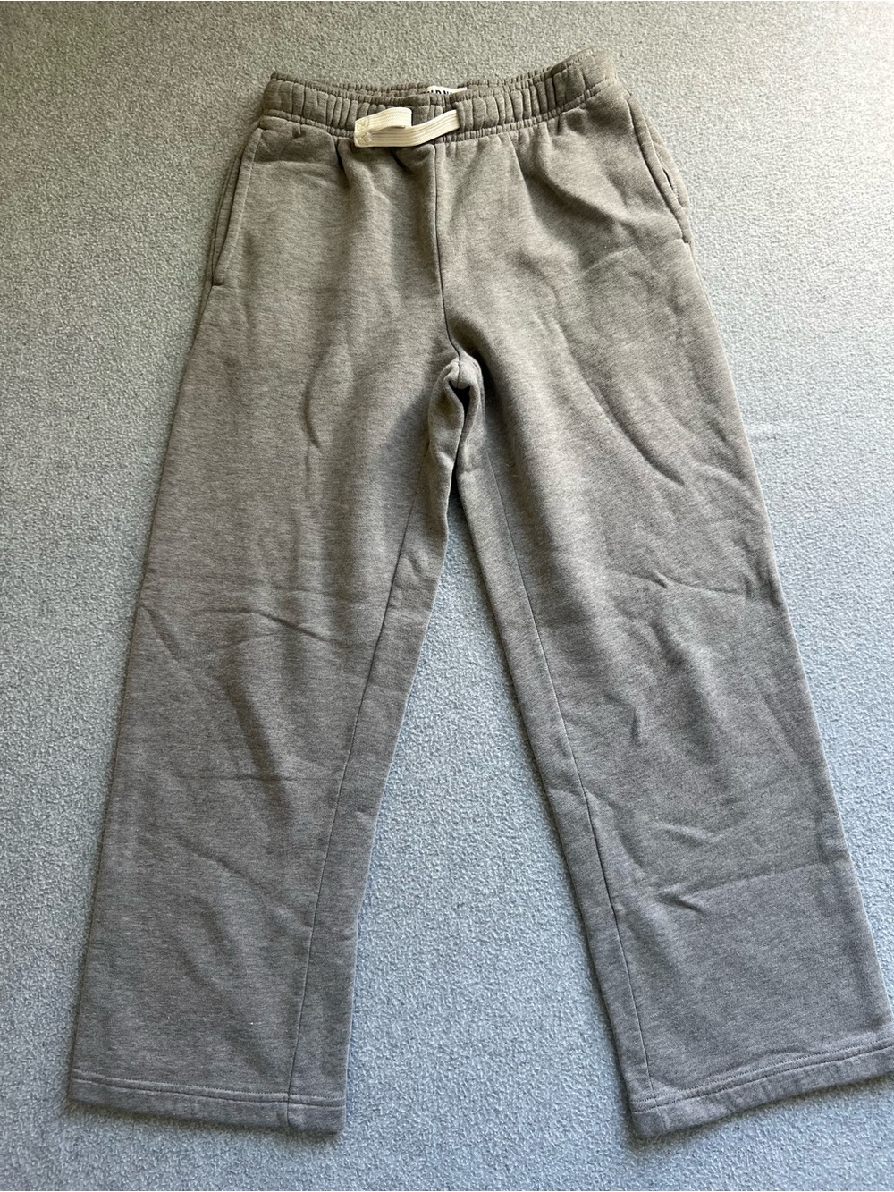 Old Navy Boys Gray Fleece Sweatpants Size Large Elastic Waist Drawstring Pockets